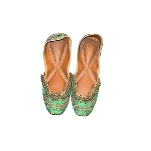 Gretchen Scott Elegant Green Embellished Women's Flats 39